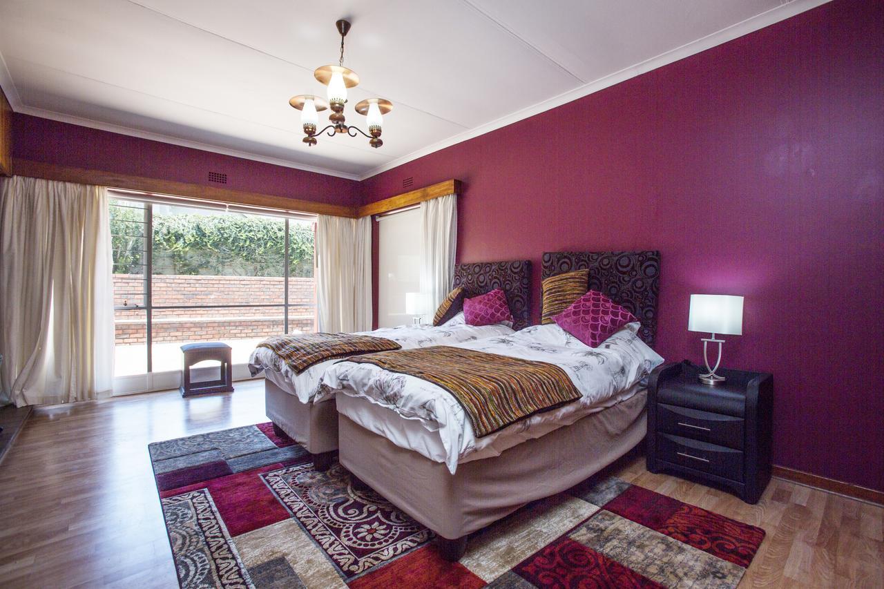 Chalet No. 2 Petunia Йоханесбург Екстериор снимка