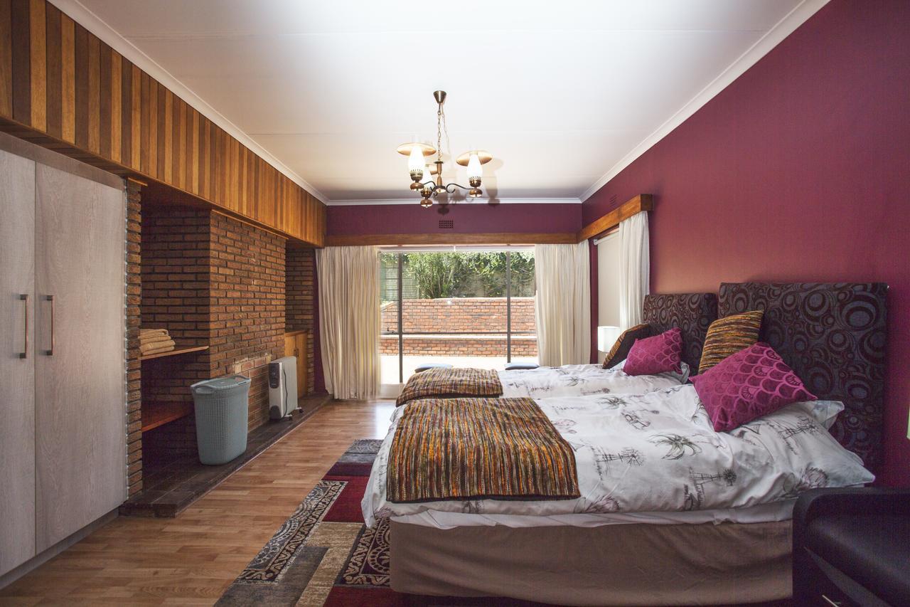 Chalet No. 2 Petunia Йоханесбург Екстериор снимка